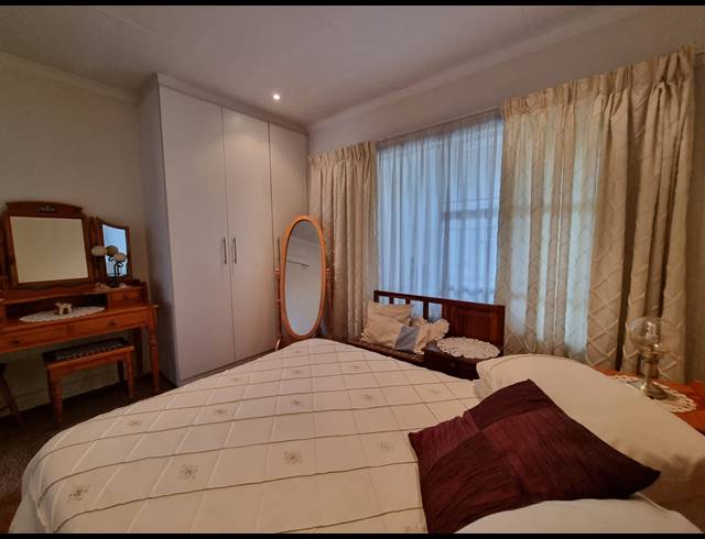 3 BEDROOM TOWNHOUSE FOR SALE IN ARCON PARK